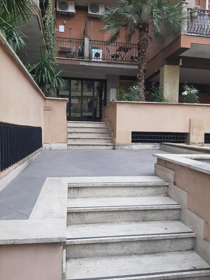 Loft Shabby Chic Con Vista Vicino Al Vaticano Apartment Rom
